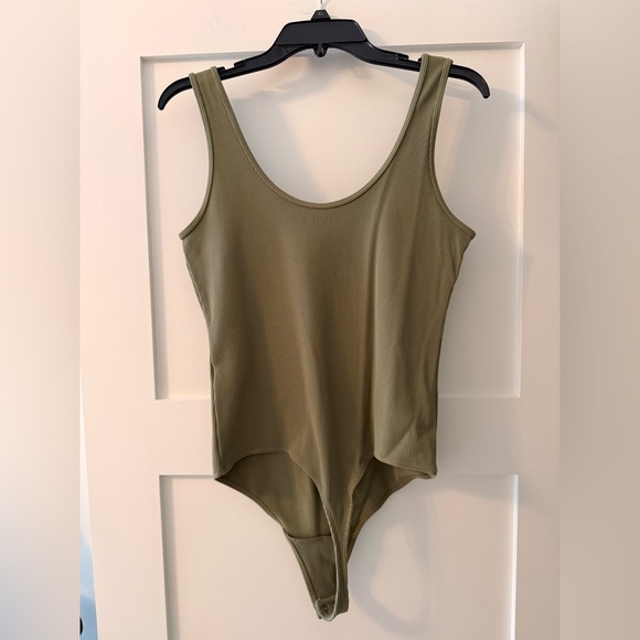 Abercrombie & Fitch Soft A&F Ribbed Bodysuit – Olive Green, Size XL - Picture 2 of 8